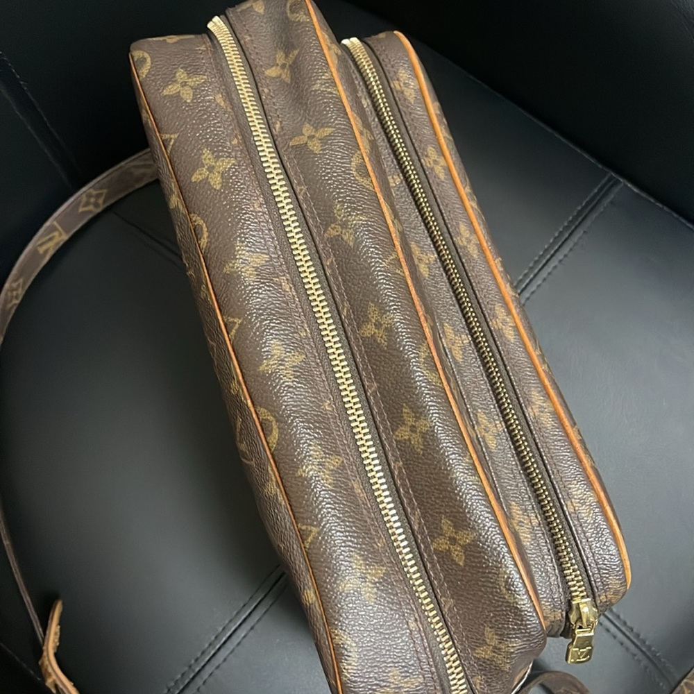 EUC Authentic 🔥 Louis Vuitton Nile crossbody - Picture 12 of 16